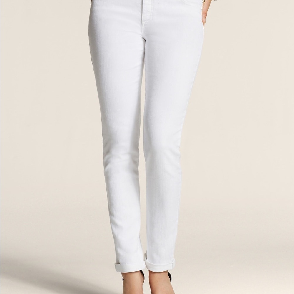 SO SLIMMING
White Zip Detail Ankle Jeans